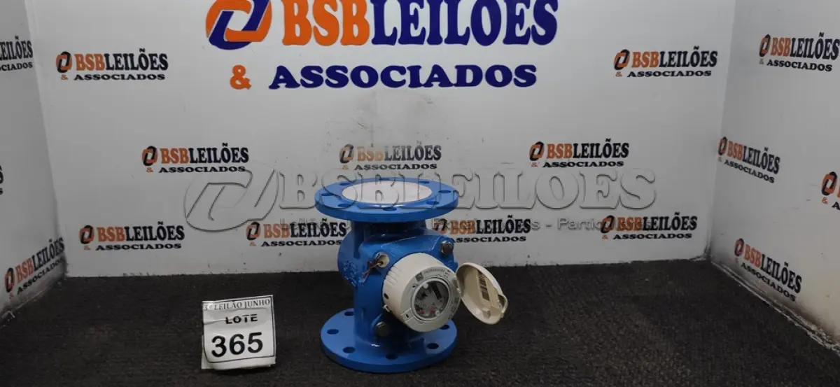LOTE 365 - 01 HIDRÔMETRO TIPO WOLTMAN 100 WP1 MARCA ZENNER. (NO ESTADO) ATENÇÃO! FAZER A VISITAÇÃO ANTES DE ARREMATAR, NÃO SABEMOS SE FUNCIONA, LEILÃO NÃO TEM GARANTIA E NEM DEVOLUÇÃO, SUJEITO A POSSÍVEIS AVARIAS VISÍVEIS/OCULTAS E/OU AUSÊNCIA DE COMPONENTES.