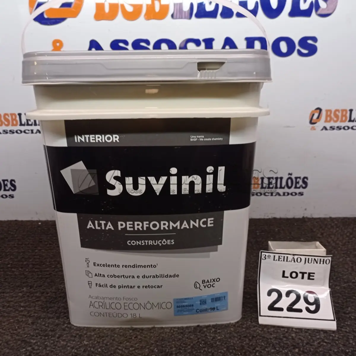 LOTE 229 - 01 GALÃO DE TINTA SUVINIL DE 18L PARA INTERIORES ACABAMENTO FOSCO BRANCO. (NOVO) (NO ESTADO) ATENÇÃO! FAZER A VISITAÇÃO ANTES DE ARREMATAR, NÃO SABEMOS SE FUNCIONA. LEILÃO NÃO TEM GARANTIA E NEM DEVOLUÇÃO, SUJEITO A POSSÍVEIS AVARIAS VISÍVEIS/OCULTAS E/OU AUSÊNCIA DE COMPONENTES.