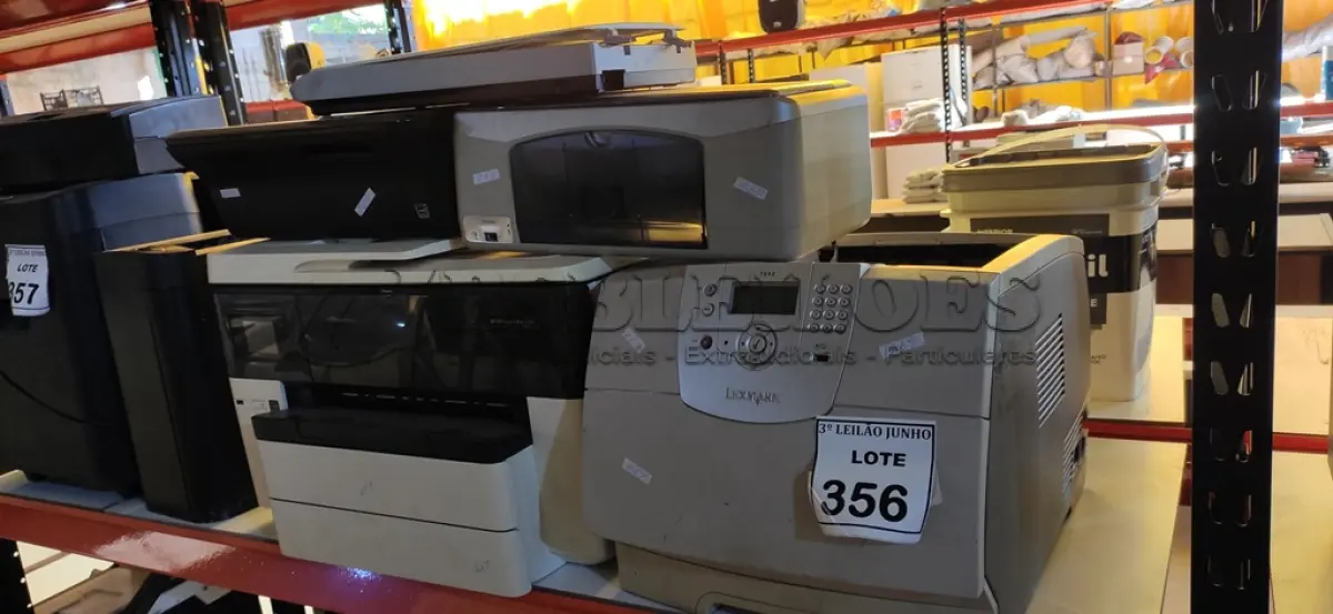 LOTE 356 - 04 IMPRESSORAS MODELOS DIVERSOS E 01 SCANNER. (NO ESTADO) ATENÇÃO! FAZER A VISITAÇÃO ANTES DE ARREMATAR, NÃO SABEMOS SE FUNCIONA. LEILÃO NÃO TEM GARANTIA E NEM DEVOLUÇÃO, SUJEITO A POSSÍVEIS AVARIAS VISÍVEIS/OCULTAS E/OU AUSÊNCIA DE COMPONENTES.