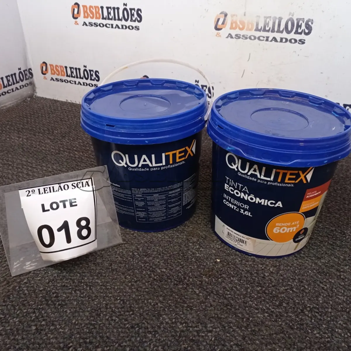 LOTE 018 - 02 TINTAS PARA INTERIORES COM 3,6L CADA NA COR AMARELO SOL MACA QUALITEX.  (NO ESTADO) ATENÇÃO! FAZER A VISITAÇÃO ANTES DE ARREMATAR, NÃO SABEMOS SE FUNCIONA. LEILÃO NÃO TEM GARANTIA E NEM DEVOLUÇÃO, SUJEITO A POSSÍVEIS AVARIAS VISÍVEIS/OCULTAS E/OU AUSÊNCIA DE COMPONENTES.