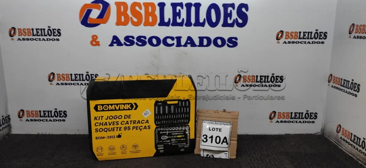 LOTE 310 - KIT JOGO DE CHAVES CATRACA SOQUETE 95 PEÇAS COM MATELA. (NO ESTADO) ATENÇÃO! FAZER A VISITAÇÃO ANTES DE ARREMATAR, NÃO SABEMOS SE FUNCIONA, LEILÃO NÃO TEM GARANTIA E NEM DEVOLUÇÃO, SUJEITO A POSSÍVEIS AVARIAS VISÍVEIS/OCULTAS E/OU AUSÊNCIA DE COMPONENTES. 