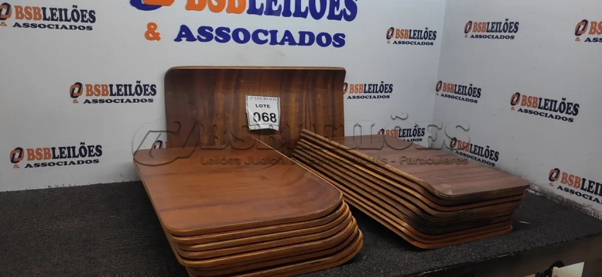 LOTE 068 - 20 MADEIRAS.  (NO ESTADO) ATENÇÃO! FAZER A VISITAÇÃO ANTES DE ARREMATAR, NÃO SABEMOS SE FUNCIONA. LEILÃO NÃO TEM GARANTIA E NEM DEVOLUÇÃO, SUJEITO A POSSÍVEIS AVARIAS VISÍVEIS/OCULTAS E/OU AUSÊNCIA DE COMPONENTES.