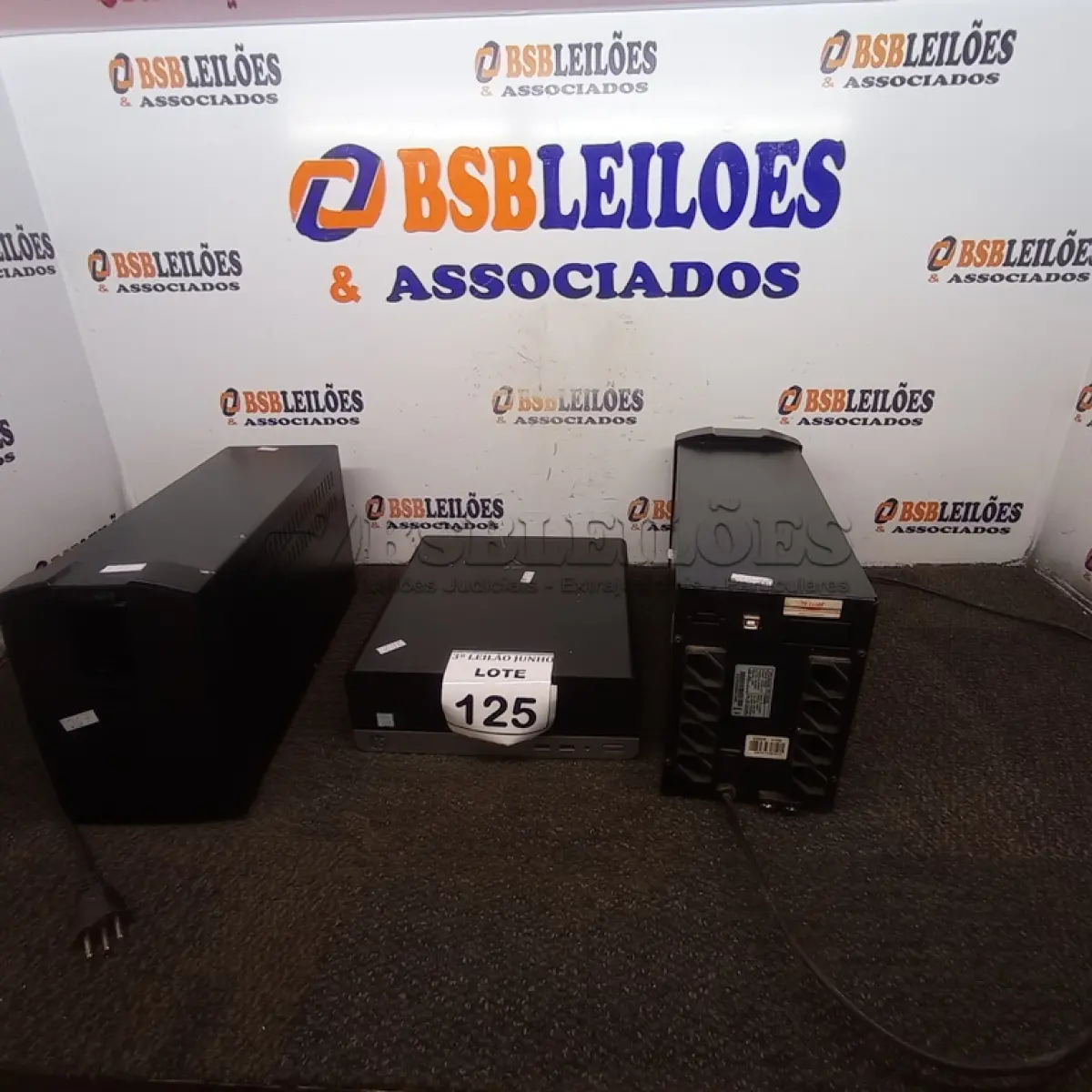 LOTE 125 - 02 NOBREAKS MARCA TS SHARA E 01 CPU. (NO ESTADO) ATENÇÃO! FAZER A VISITAÇÃO ANTES DE ARREMATAR, NÃO SABEMOS SE FUNCIONA, LEILÃO NÃO TEM GARANTIA E NEM DEVOLUÇÃO, SUJEITO A POSSÍVEIS AVARIAS VISÍVEIS/OCULTAS E/OU AUSÊNCIA DE COMPONENTES.