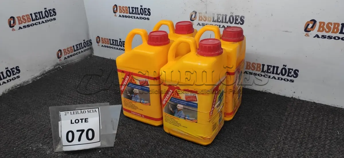 LOTE 070 - 04 ADITIVOS PLASTIFICANTE PARA ARGAMASSA DE ASSENTAMENTO E REBOCO COM 3,6L MARCA SIKA.  (NO ESTADO) ATENÇÃO! FAZER A VISITAÇÃO ANTES DE ARREMATAR, NÃO SABEMOS SE FUNCIONA. LEILÃO NÃO TEM GARANTIA E NEM DEVOLUÇÃO, SUJEITO A POSSÍVEIS AVARIAS VISÍVEIS/OCULTAS E/OU AUSÊNCIA DE COMPONENTES.