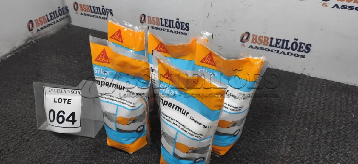 LOTE 064 - 05 IMPERMEABILIZANTES PARA TRATAMENTO DE PAREDE COM 1L MARCA SIKA. (NO ESTADO) ATENÇÃO! FAZER A VISITAÇÃO ANTES DE ARREMATAR, NÃO SABEMOS SE FUNCIONA. LEILÃO NÃO TEM GARANTIA E NEM DEVOLUÇÃO, SUJEITO A POSSÍVEIS AVARIAS VISÍVEIS/OCULTAS E/OU AUSÊNCIA DE COMPONENTES.