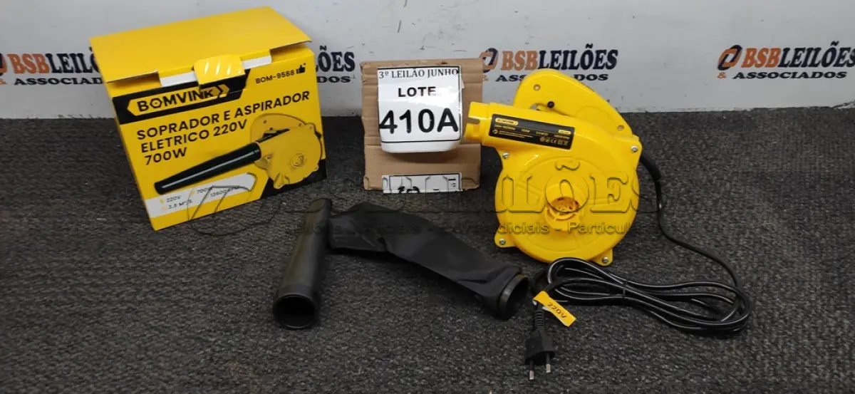 LOTE 410 - SOPRADOR  E ASPIRADOR ELÉTRICO 220V 700W 13600RPM. (NO ESTADO) ATENÇÃO! FAZER A VISITAÇÃO ANTES DE ARREMATAR, NÃO SABEMOS SE FUNCIONA, LEILÃO NÃO TEM GARANTIA E NEM DEVOLUÇÃO, SUJEITO A POSSÍVEIS AVARIAS VISÍVEIS/OCULTAS E/OU AUSÊNCIA DE COMPONENTES. 