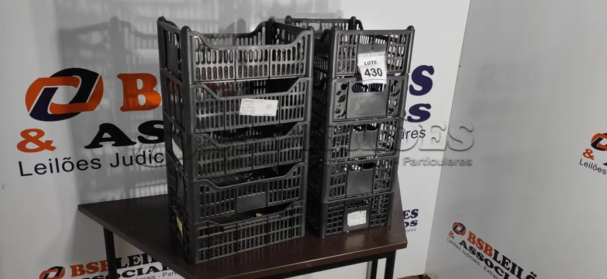 LOTE 430 - 10 CESTAS ORGANIZADORAS. (NO ESTADO) ATENÇÃO! FAZER A VISITAÇÃO ANTES DE ARREMATAR, NÃO SABEMOS SE FUNCIONA, LEILÃO NÃO TEM GARANTIA E NEM DEVOLUÇÃO, SUJEITO A POSSÍVEIS AVARIAS VISÍVEIS/OCULTAS E/OU AUSÊNCIA DE COMPONENTES.