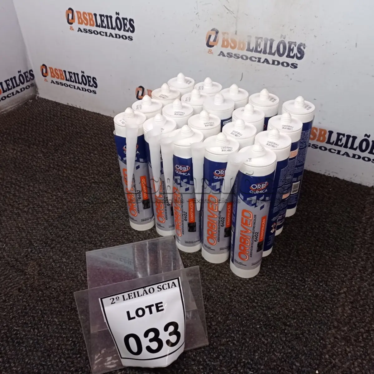 LOTE 033 - 20 ADESIVOS DE SILICONE NEUTRO INCOLOR COM 280ML MARCA OBRIVED.  (NO ESTADO) ATENÇÃO! FAZER A VISITAÇÃO ANTES DE ARREMATAR, NÃO SABEMOS SE FUNCIONA. LEILÃO NÃO TEM GARANTIA E NEM DEVOLUÇÃO, SUJEITO A POSSÍVEIS AVARIAS VISÍVEIS/OCULTAS E/OU AUSÊNCIA DE COMPONENTES.