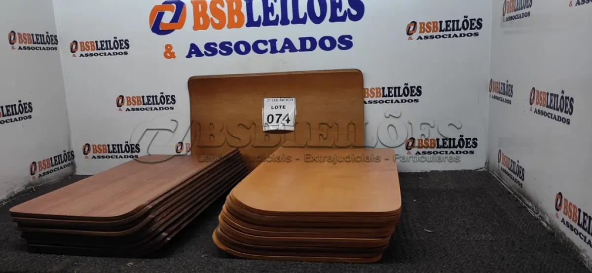 LOTE 074 - 20 MADEIRAS.  (NO ESTADO) ATENÇÃO! FAZER A VISITAÇÃO ANTES DE ARREMATAR, NÃO SABEMOS SE FUNCIONA. LEILÃO NÃO TEM GARANTIA E NEM DEVOLUÇÃO, SUJEITO A POSSÍVEIS AVARIAS VISÍVEIS/OCULTAS E/OU AUSÊNCIA DE COMPONENTES.