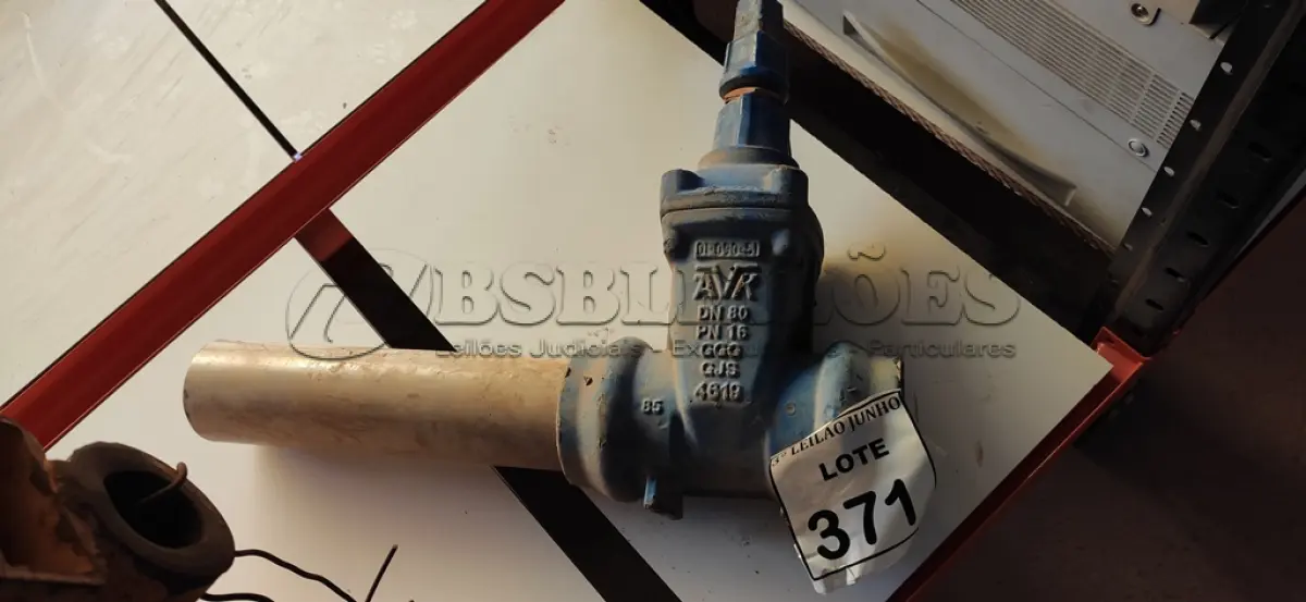 LOTE 371 - 01 VÁLVULA GLOBO. (NO ESTADO) ATENÇÃO! FAZER A VISITAÇÃO ANTES DE ARREMATAR, NÃO SABEMOS SE FUNCIONA, LEILÃO NÃO TEM GARANTIA E NEM DEVOLUÇÃO, SUJEITO A POSSÍVEIS AVARIAS VISÍVEIS/OCULTAS E/OU AUSÊNCIA DE COMPONENTES.