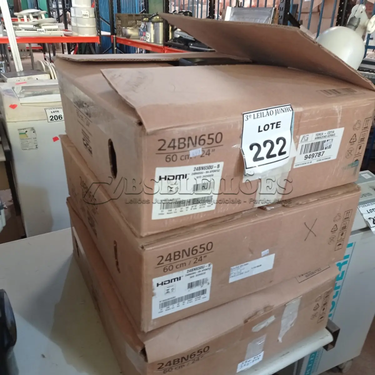 LOTE 222 - 01 LOTE COM GRANDE QUANTIDADE DE APARELHOS DE TELEFONE. (NO ESTADO) ATENÇÃO! FAZER A VISITAÇÃO ANTES DE ARREMATAR, NÃO SABEMOS SE FUNCIONA, LEILÃO NÃO TEM GARANTIA E NEM DEVOLUÇÃO, SUJEITO A POSSÍVEIS AVARIAS VISÍVEIS/OCULTAS E/OU AUSÊNCIA DE COMPONENTES.