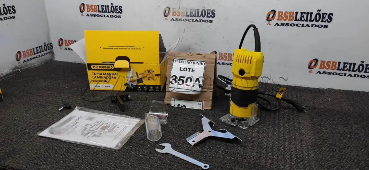 LOTE 350 - TUPIA MANUAL LAMINADORA 220V 600W. (NO ESTADO) ATENÇÃO! FAZER A VISITAÇÃO ANTES DE ARREMATAR, NÃO SABEMOS SE FUNCIONA, LEILÃO NÃO TEM GARANTIA E NEM DEVOLUÇÃO, SUJEITO A POSSÍVEIS AVARIAS VISÍVEIS/OCULTAS E/OU AUSÊNCIA DE COMPONENTES.
