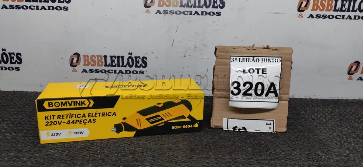 LOTE 320 - KIT RETÍFICA ELÉTRICA 220V 44 PEÇAS. (NO ESTADO) ATENÇÃO! FAZER A VISITAÇÃO ANTES DE ARREMATAR, NÃO SABEMOS SE FUNCIONA, LEILÃO NÃO TEM GARANTIA E NEM DEVOLUÇÃO, SUJEITO A POSSÍVEIS AVARIAS VISÍVEIS/OCULTAS E/OU AUSÊNCIA DE COMPONENTES. 
