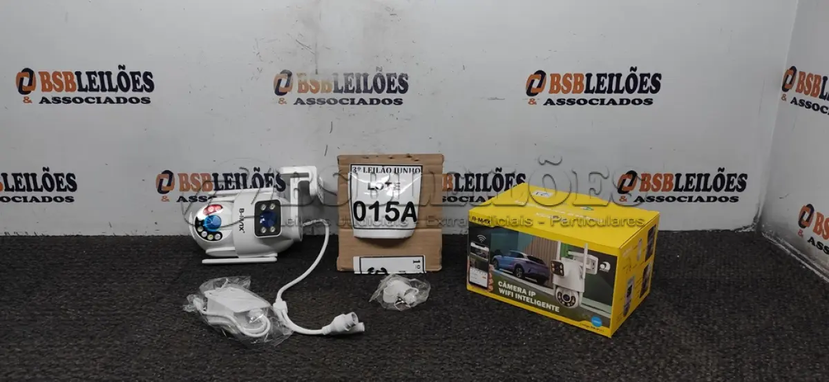 LOTE 015 - CÂMERA DUPLA IP WIFI INTELIGENTE EXTERNA APPS YOOSEE  ALTO FALANTE MICROFONE GIRA 360GRAUS COM LEDES BRANCO FOTOSSENSÍVEL 1080P. (NO ESTADO) ATENÇÃO! FAZER A VISITAÇÃO ANTES DE ARREMATAR, NÃO SABEMOS SE FUNCIONA, LEILÃO NÃO TEM GARANTIA E NEM DEVOLUÇÃO, SUJEITO A POSSÍVEIS AVARIAS VISÍVEIS/OCULTAS E/OU AUSÊNCIA DE COMPONENTES.  