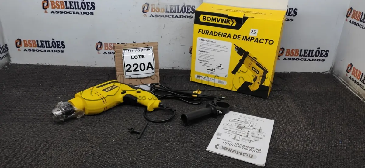 LOTE 220 - FURADEIRA DE IMPACTO 220V 500W ACESSÓRIOS RÉGUA DE POSICIONAMENTO CHAVE E ALÇA. (NO ESTADO) ATENÇÃO! FAZER A VISITAÇÃO ANTES DE ARREMATAR, NÃO SABEMOS SE FUNCIONA, LEILÃO NÃO TEM GARANTIA E NEM DEVOLUÇÃO, SUJEITO A POSSÍVEIS AVARIAS VISÍVEIS/OCULTAS E/OU AUSÊNCIA DE COMPONENTES. 