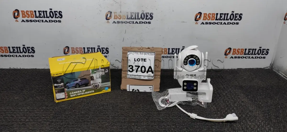 LOTE 370 - CÂMERA DUPLA IP WIFI INTELIGENTE EXTERNA APPS YOOSEE  ALTO FALANTE MICROFONE GIRA 360GRAUS COM LEDES BRANCO FOTOSSENSÍVEL 1080P. (NO ESTADO) ATENÇÃO! FAZER A VISITAÇÃO ANTES DE ARREMATAR, NÃO SABEMOS SE FUNCIONA, LEILÃO NÃO TEM GARANTIA E NEM DEVOLUÇÃO, SUJEITO A POSSÍVEIS AVARIAS VISÍVEIS/OCULTAS E/OU AUSÊNCIA DE COMPONENTES.  