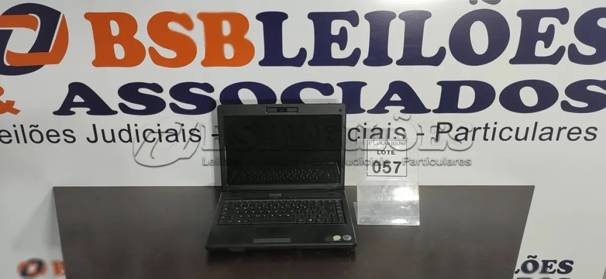 LOTE 057 - 01 NOTEBOOK MARCA VECTOR.  (NO ESTADO) ATENÇÃO! FAZER A VISITAÇÃO ANTES DE ARREMATAR, NÃO SABEMOS SE FUNCIONA. LEILÃO NÃO TEM GARANTIA E NEM DEVOLUÇÃO, SUJEITO A POSSÍVEIS AVARIAS VISÍVEIS/OCULTAS E/OU AUSÊNCIA DE COMPONENTES.