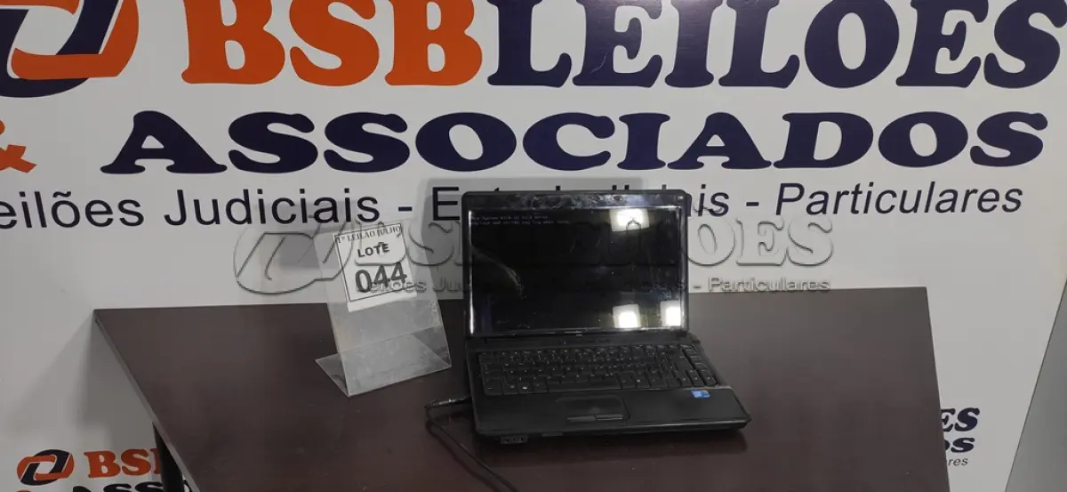LOTE 044 - 01 NOTEBOOK MARCA HP. (NO ESTADO) ATENÇÃO! FAZER A VISITAÇÃO ANTES DE ARREMATAR, NÃO SABEMOS SE FUNCIONA. LEILÃO NÃO TEM GARANTIA E NEM DEVOLUÇÃO, SUJEITO A POSSÍVEIS AVARIAS VISÍVEIS/OCULTAS E/OU AUSÊNCIA DE COMPONENTES.