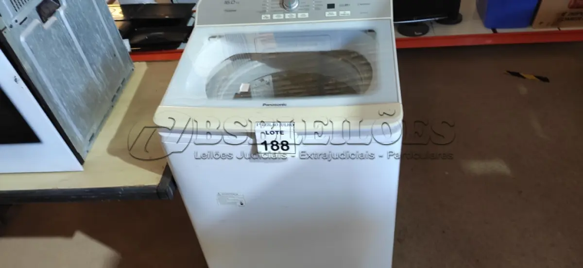 LOTE 188 - 01 MÁQUINA DE LAVAR 16KG MARCA PANASONIC. (NO ESTADO) ATENÇÃO! FAZER A VISITAÇÃO ANTES DE ARREMATAR, NÃO SABEMOS SE FUNCIONA. LEILÃO NÃO TEM GARANTIA E NEM DEVOLUÇÃO, SUJEITO A POSSÍVEIS AVARIAS VISÍVEIS/OCULTAS E/OU AUSÊNCIA DE COMPONENTES.