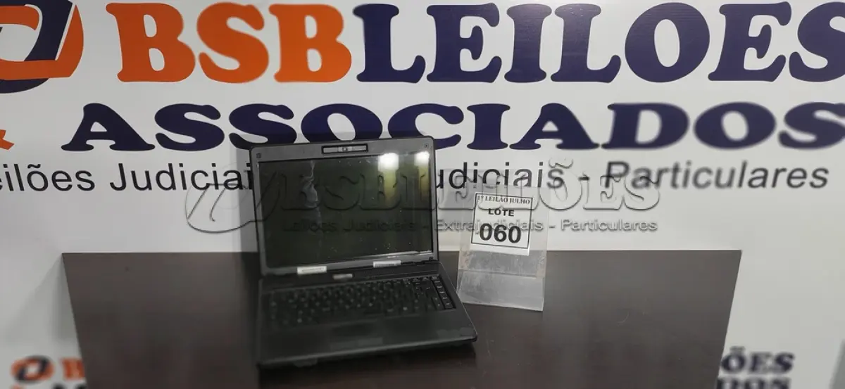 LOTE 060 - 01 NOTEBOOK MARCA VECTOR.  (NO ESTADO) ATENÇÃO! FAZER A VISITAÇÃO ANTES DE ARREMATAR, NÃO SABEMOS SE FUNCIONA. LEILÃO NÃO TEM GARANTIA E NEM DEVOLUÇÃO, SUJEITO A POSSÍVEIS AVARIAS VISÍVEIS/OCULTAS E/OU AUSÊNCIA DE COMPONENTES.