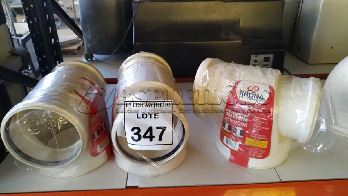 LOTE 347 - 03 VÁLVULAS DE RETENÇÃO ESGOTO DN 150MM. (NO ESTADO) ATENÇÃO! FAZER A VISITAÇÃO ANTES DE ARREMATAR, NÃO SABEMOS SE FUNCIONA. LEILÃO NÃO TEM GARANTIA E NEM DEVOLUÇÃO, SUJEITO A POSSÍVEIS AVARIAS VISÍVEIS/OCULTAS E/OU AUSÊNCIA DE COMPONENTES.