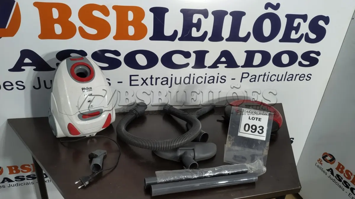 LOTE 093 - 01 ASPIRADOR DE PÓ MARCA PHILCO 01 ASPIRADOR ROBO MARCA MULTILASER. (NO ESTADO) ATENÇÃO! FAZER A VISITAÇÃO ANTES DE ARREMATAR, NÃO SABEMOS SE FUNCIONA. LEILÃO NÃO TEM GARANTIA E NEM DEVOLUÇÃO, SUJEITO A POSSÍVEIS AVARIAS VISÍVEIS/OCULTAS E/OU AUSÊNCIA DE COMPONENTES.