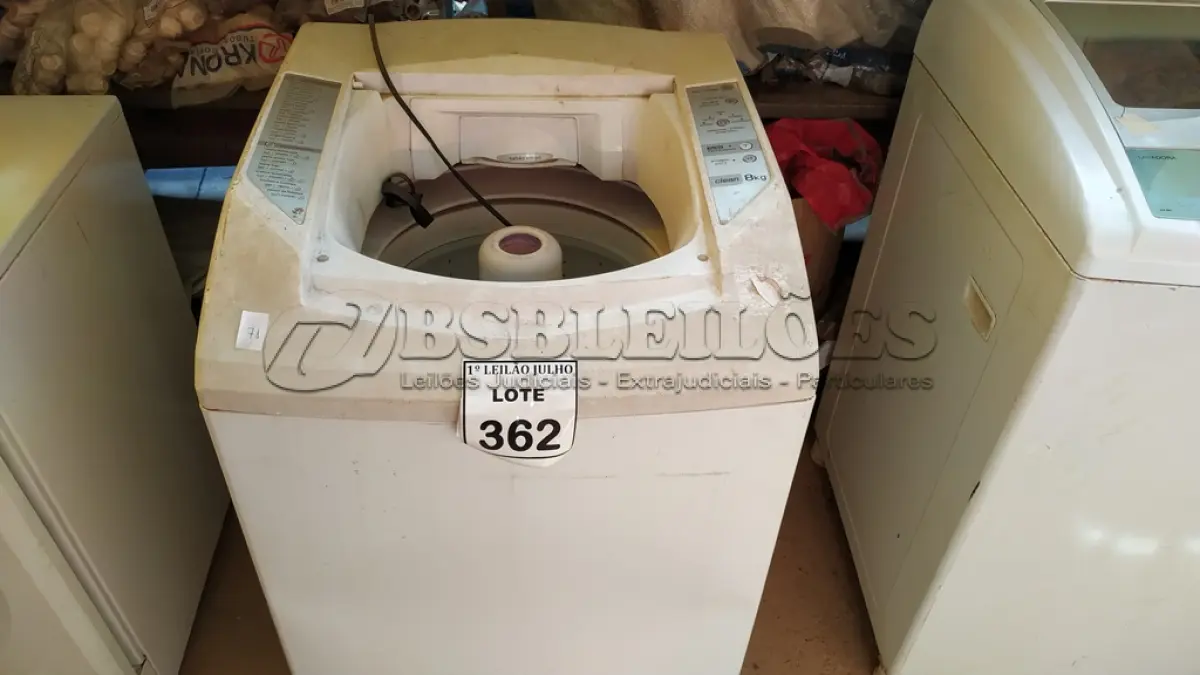 LOTE 362 - 01 MÁQUINA DE LAVAR 8KG MARCA CLEAN SEM MARCA E VOLTAGEM APARENTE COM AVARIAS. (NO ESTADO) ATENÇÃO! FAZER A VISITAÇÃO ANTES DE ARREMATAR, NÃO SABEMOS SE FUNCIONA. LEILÃO NÃO TEM GARANTIA E NEM DEVOLUÇÃO, SUJEITO A POSSÍVEIS AVARIAS VISÍVEIS/OCULTAS E/OU AUSÊNCIA DE COMPONENTES.