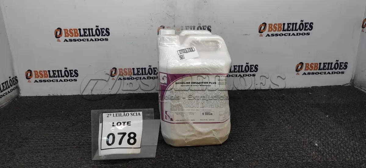 LOTE 078 - 02 REMOVEDORES DE CERA E ACABAMENTOS COM 5L CADA. (NO ESTADO) ATENÇÃO! FAZER A VISITAÇÃO ANTES DE ARREMATAR, NÃO SABEMOS SE FUNCIONA. LEILÃO NÃO TEM GARANTIA E NEM DEVOLUÇÃO, SUJEITO A POSSÍVEIS AVARIAS VISÍVEIS/OCULTAS E/OU AUSÊNCIA DE COMPONENTES.