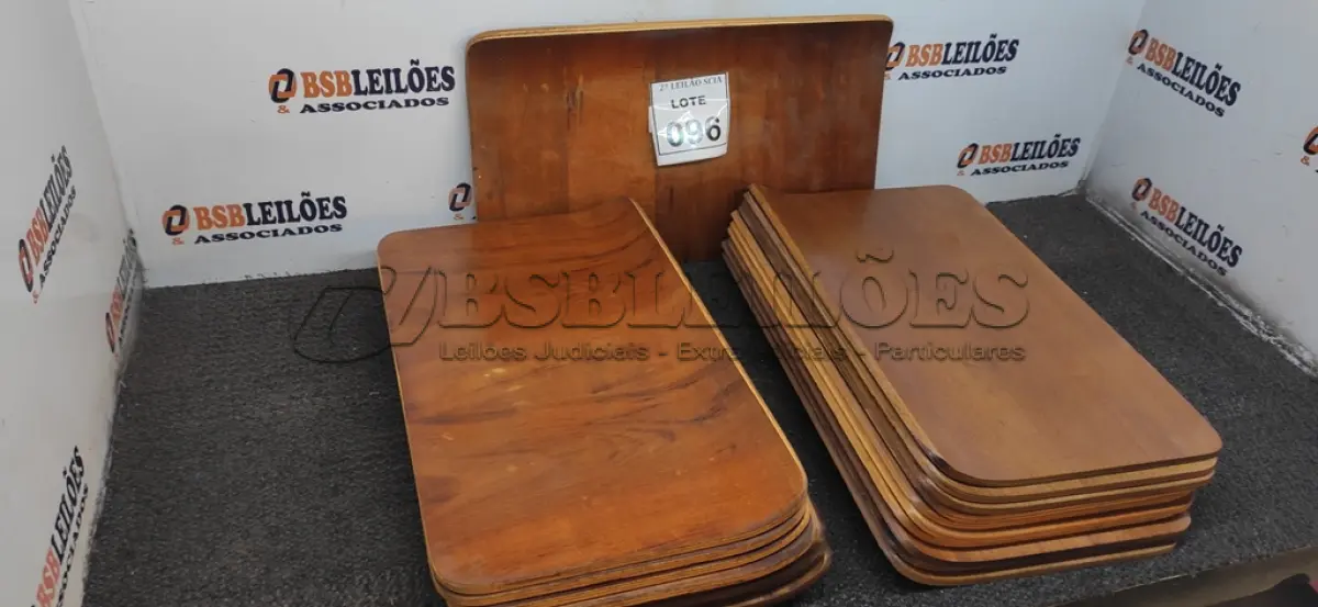 LOTE 096 - 20 MADEIRAS.  (NO ESTADO) ATENÇÃO! FAZER A VISITAÇÃO ANTES DE ARREMATAR, NÃO SABEMOS SE FUNCIONA. LEILÃO NÃO TEM GARANTIA E NEM DEVOLUÇÃO, SUJEITO A POSSÍVEIS AVARIAS VISÍVEIS/OCULTAS E/OU AUSÊNCIA DE COMPONENTES.