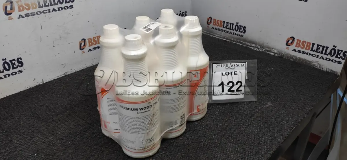LOTE 122 - 06 LUSTRA MÓVEIS COM 1L CADA. (NO ESTADO) ATENÇÃO! FAZER A VISITAÇÃO ANTES DE ARREMATAR, NÃO SABEMOS SE FUNCIONA. LEILÃO NÃO TEM GARANTIA E NEM DEVOLUÇÃO, SUJEITO A POSSÍVEIS AVARIAS VISÍVEIS/OCULTAS E/OU AUSÊNCIA DE COMPONENTES.