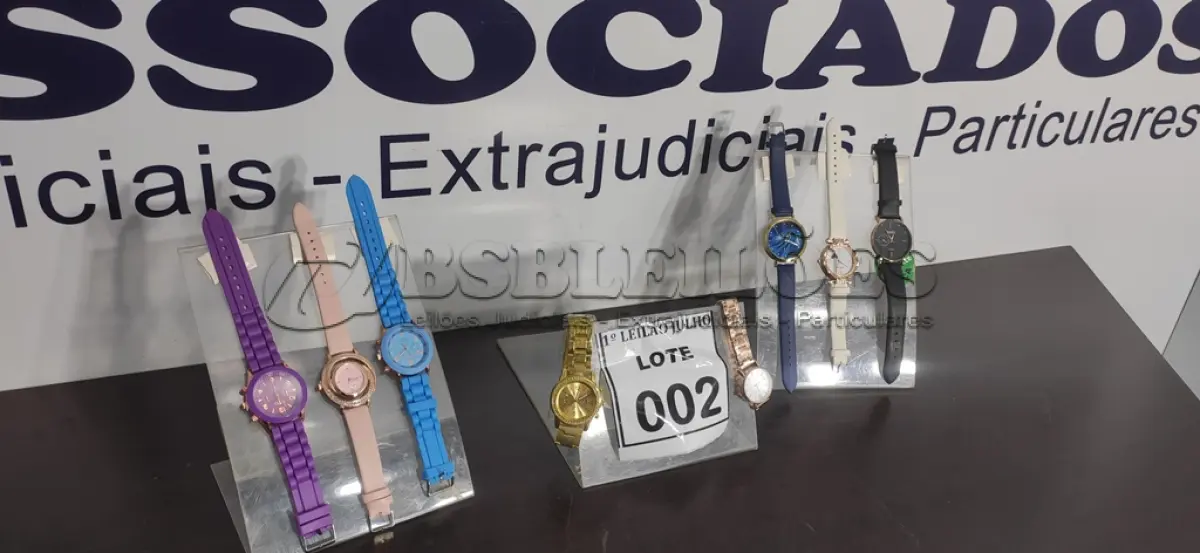 LOTE 002 - 08 RELÓGIOS DE PULSO DE MARCAS E MODELOS DIVERSOS.  (NO ESTADO) ATENÇÃO! FAZER A VISITAÇÃO ANTES DE ARREMATAR, NÃO SABEMOS SE FUNCIONA. LEILÃO NÃO TEM GARANTIA E NEM DEVOLUÇÃO, SUJEITO A POSSÍVEIS AVARIAS VISÍVEIS/OCULTAS E/OU AUSÊNCIA DE COMPONENTES.