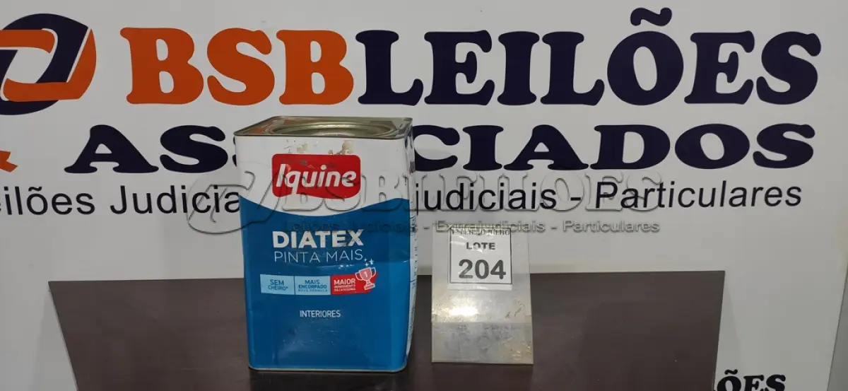 LOTE 204 - 01 LATA DE TINTA PARA INTERIORES DE 16/18 BRANCO BASE P MARCA IQUINE DIATEX. (NOVO) (NO ESTADO) ATENÇÃO! FAZER A VISITAÇÃO ANTES DE ARREMATAR, NÃO SABEMOS SE FUNCIONA. LEILÃO NÃO TEM GARANTIA E NEM DEVOLUÇÃO, SUJEITO A POSSÍVEIS AVARIAS VISÍVEIS/OCULTAS E/OU AUSÊNCIA DE COMPONENTES.