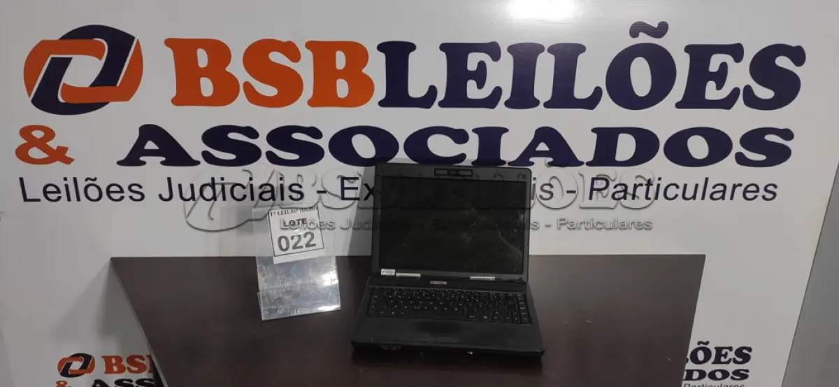 LOTE 022 - 01 NOTEBOOK MARCA VECTOR.  (NO ESTADO) ATENÇÃO! FAZER A VISITAÇÃO ANTES DE ARREMATAR, NÃO SABEMOS SE FUNCIONA. LEILÃO NÃO TEM GARANTIA E NEM DEVOLUÇÃO, SUJEITO A POSSÍVEIS AVARIAS VISÍVEIS/OCULTAS E/OU AUSÊNCIA DE COMPONENTES.