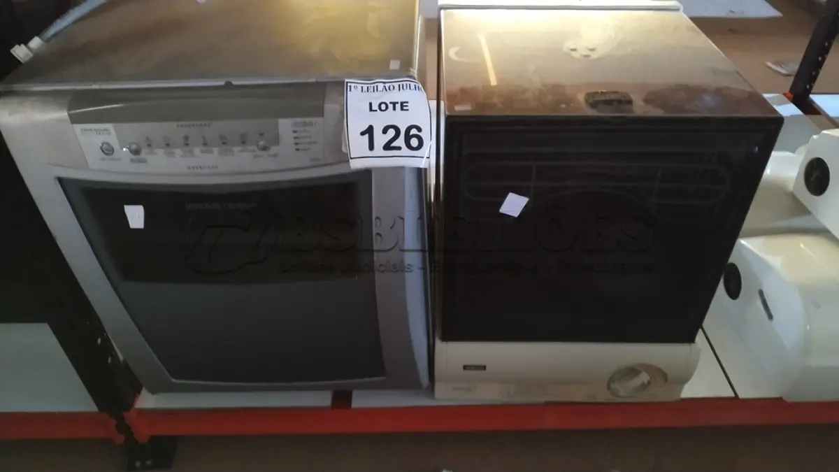 LOTE 126 - 02 LAVA LOUÇAS SENDO 01 MARCA BRASTEMP E 01 ENXUTA. (NO ESTADO) ATENÇÃO! FAZER A VISITAÇÃO ANTES DE ARREMATAR, NÃO SABEMOS SE FUNCIONA. LEILÃO NÃO TEM GARANTIA E NEM DEVOLUÇÃO, SUJEITO A POSSÍVEIS AVARIAS VISÍVEIS/OCULTAS E/OU AUSÊNCIA DE COMPONENTES.