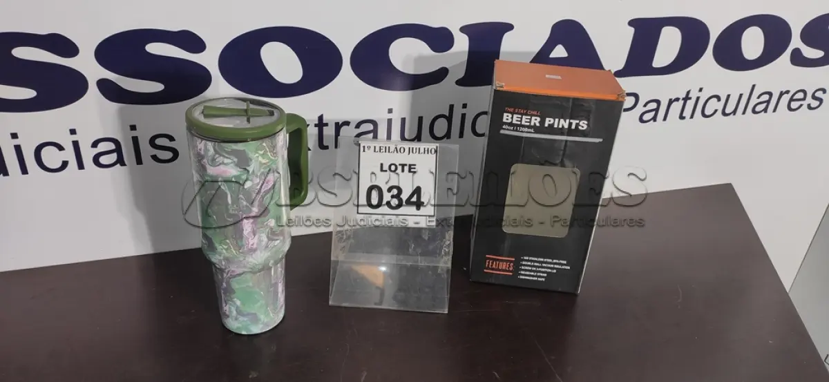 LOTE 034 - 01 COPO TÉRMICO STANLEY DE 1200ML PERSONALIZADO. (NO ESTADO) ATENÇÃO! FAZER A VISITAÇÃO ANTES DE ARREMATAR, NÃO SABEMOS SE FUNCIONA. LEILÃO NÃO TEM GARANTIA E NEM DEVOLUÇÃO, SUJEITO A POSSÍVEIS AVARIAS VISÍVEIS/OCULTAS E/OU AUSÊNCIA DE COMPONENTES.