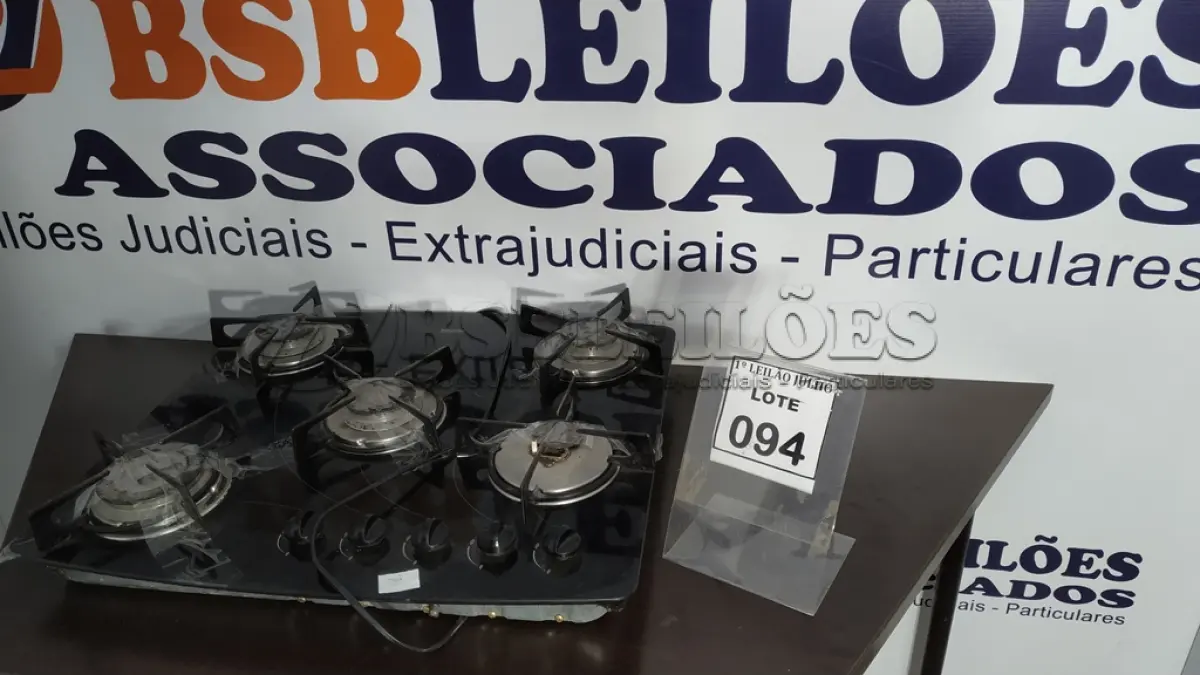 LOTE 094 - 01 COOKTOP 05 BOCAS MARCA SUGGAR. (NO ESTADO) ATENÇÃO! FAZER A VISITAÇÃO ANTES DE ARREMATAR, NÃO SABEMOS SE FUNCIONA. LEILÃO NÃO TEM GARANTIA E NEM DEVOLUÇÃO, SUJEITO A POSSÍVEIS AVARIAS VISÍVEIS/OCULTAS E/OU AUSÊNCIA DE COMPONENTES.