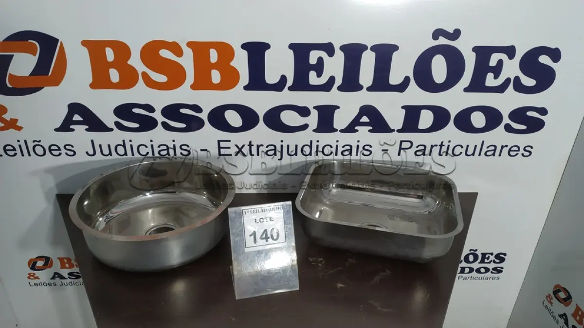 LOTE 140 - 02 CUBAS INOX. (NO ESTADO) ATENÇÃO! FAZER A VISITAÇÃO ANTES DE ARREMATAR, NÃO SABEMOS SE FUNCIONA. LEILÃO NÃO TEM GARANTIA E NEM DEVOLUÇÃO, SUJEITO A POSSÍVEIS AVARIAS VISÍVEIS/OCULTAS E/OU AUSÊNCIA DE COMPONENTES.
