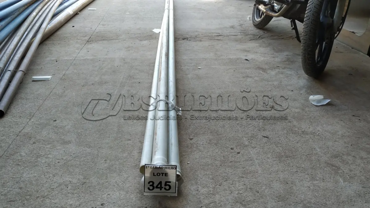 LOTE 345 - 03 TUBOS DE ESGOTO 50MM E 01 TUBO DE ESGOTO 40MM. (NO ESTADO) ATENÇÃO! FAZER A VISITAÇÃO ANTES DE ARREMATAR, NÃO SABEMOS SE FUNCIONA. LEILÃO NÃO TEM GARANTIA E NEM DEVOLUÇÃO, SUJEITO A POSSÍVEIS AVARIAS VISÍVEIS/OCULTAS E/OU AUSÊNCIA DE COMPONENTES.