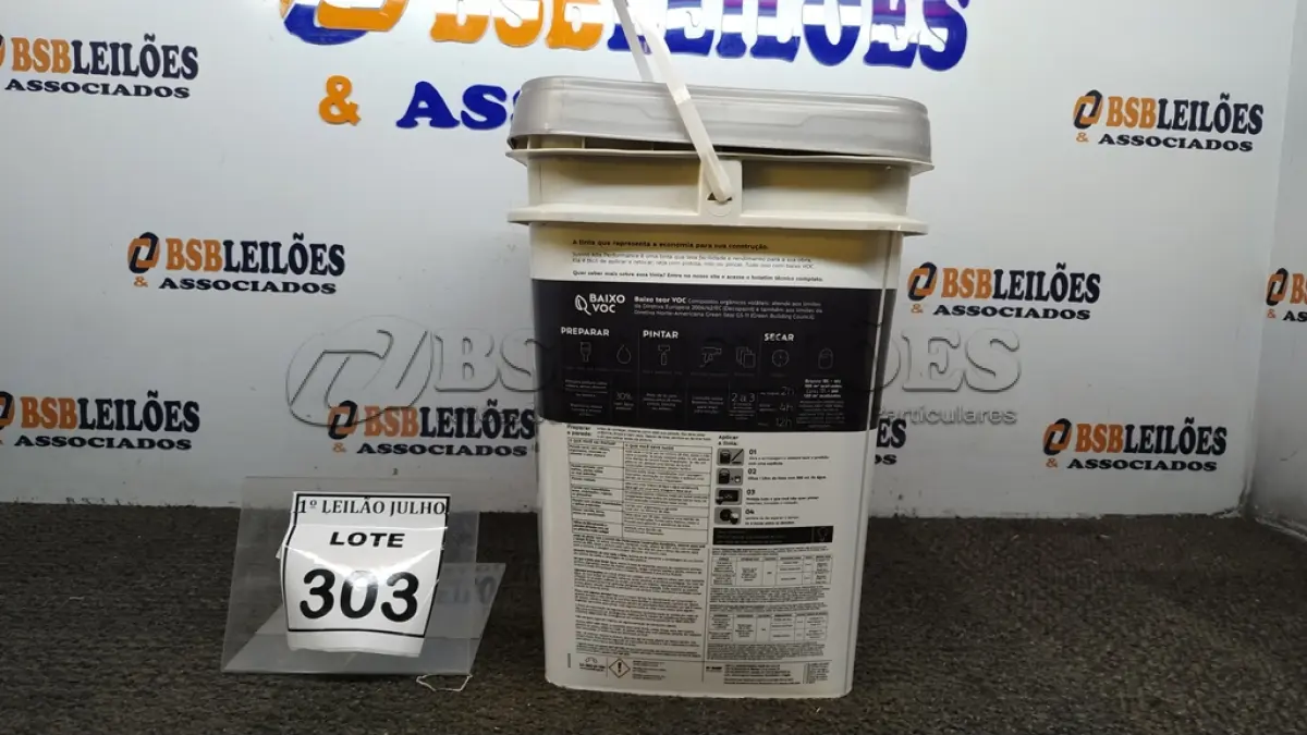 LOTE 303 - 01 BALDE DE TINTA SUVINIL INTERIORES FOSCOS 18L NA COR FOSCO BRANCO. VENCIMENTO 10/2027 (NOVO) (NO ESTADO) ATENÇÃO! FAZER A VISITAÇÃO ANTES DE ARREMATAR, NÃO SABEMOS SE FUNCIONA. LEILÃO NÃO TEM GARANTIA E NEM DEVOLUÇÃO, SUJEITO A POSSÍVEIS AVARIAS VISÍVEIS/OCULTAS E/OU AUSÊNCIA DE COMPONENTES.