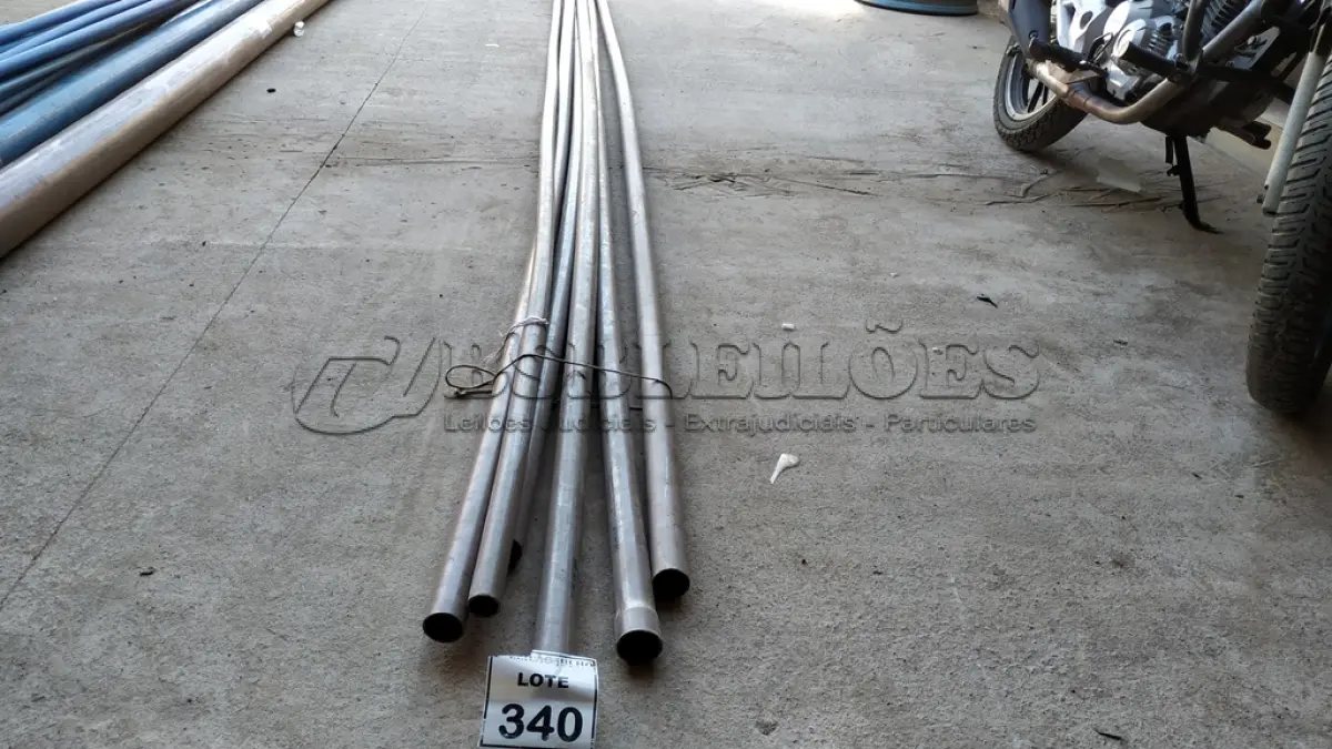 LOTE 340 - 05 TUBOS SOLDÁVEIS 40MM E 01 TUBO SOLDÁVEL 32MM MARROM. (NO ESTADO) ATENÇÃO! FAZER A VISITAÇÃO ANTES DE ARREMATAR, NÃO SABEMOS SE FUNCIONA. LEILÃO NÃO TEM GARANTIA E NEM DEVOLUÇÃO, SUJEITO A POSSÍVEIS AVARIAS VISÍVEIS/OCULTAS E/OU AUSÊNCIA DE COMPONENTES.
