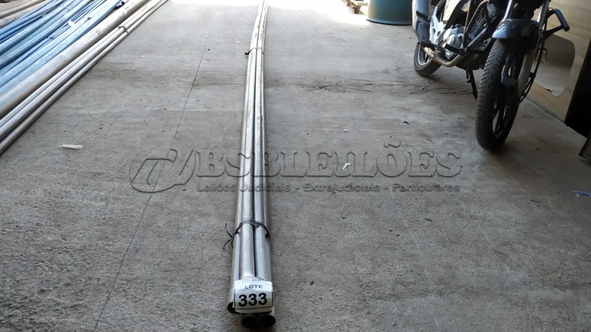 LOTE 333 - 05 TUBOS SOLDÁVEIS 40MM MARROM. (NO ESTADO) ATENÇÃO! FAZER A VISITAÇÃO ANTES DE ARREMATAR, NÃO SABEMOS SE FUNCIONA. LEILÃO NÃO TEM GARANTIA E NEM DEVOLUÇÃO, SUJEITO A POSSÍVEIS AVARIAS VISÍVEIS/OCULTAS E/OU AUSÊNCIA DE COMPONENTES.