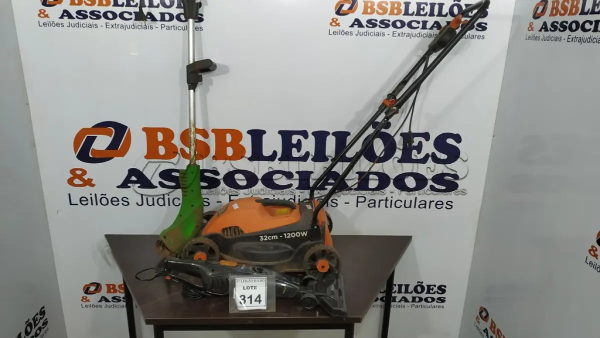 LOTE 314 - 01 CORTADOR DE GRAMA ELÉTRICO, 01 ROÇADEIRA ELÉTRICA E 01 ASPIRADOR DE PÓ DE MÃO. (NO ESTADO) ATENÇÃO! FAZER A VISITAÇÃO ANTES DE ARREMATAR, NÃO SABEMOS SE FUNCIONA. LEILÃO NÃO TEM GARANTIA E NEM DEVOLUÇÃO, SUJEITO A POSSÍVEIS AVARIAS VISÍVEIS/OCULTAS E/OU AUSÊNCIA DE COMPONENTES.