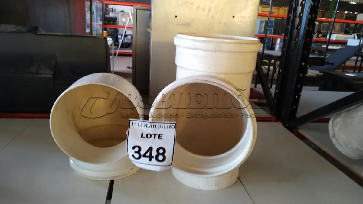 LOTE 348 - 01 TÊ DE ESGOTO DN 200MM E 01 JOELHO ESGOTO DN 200MM. (NO ESTADO) ATENÇÃO! FAZER A VISITAÇÃO ANTES DE ARREMATAR, NÃO SABEMOS SE FUNCIONA. LEILÃO NÃO TEM GARANTIA E NEM DEVOLUÇÃO, SUJEITO A POSSÍVEIS AVARIAS VISÍVEIS/OCULTAS E/OU AUSÊNCIA DE COMPONENTES.