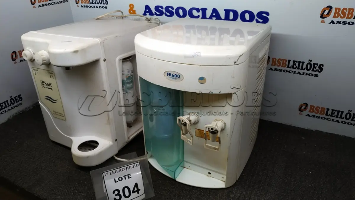 LOTE 304 - 02 PURIFICADORES DE ÁGUA SENDO 01 MARCA IBBL E 01 MARCA SOFT. (NO ESTADO) ATENÇÃO! FAZER A VISITAÇÃO ANTES DE ARREMATAR, NÃO SABEMOS SE FUNCIONA. LEILÃO NÃO TEM GARANTIA E NEM DEVOLUÇÃO, SUJEITO A POSSÍVEIS AVARIAS VISÍVEIS/OCULTAS E/OU AUSÊNCIA DE COMPONENTES.