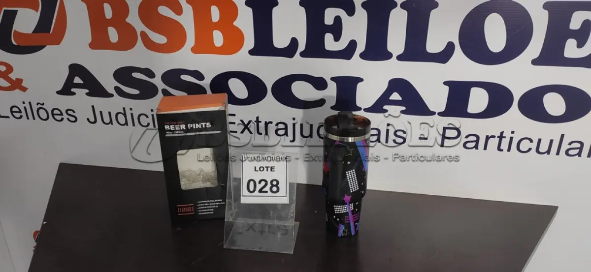 LOTE 028 - 01 COPO TÉRMICO STANLEY DE 1200ML PERSONALIZADO. (NO ESTADO) ATENÇÃO! FAZER A VISITAÇÃO ANTES DE ARREMATAR, NÃO SABEMOS SE FUNCIONA. LEILÃO NÃO TEM GARANTIA E NEM DEVOLUÇÃO, SUJEITO A POSSÍVEIS AVARIAS VISÍVEIS/OCULTAS E/OU AUSÊNCIA DE COMPONENTES.