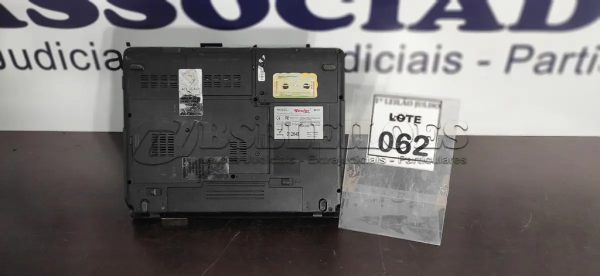 LOTE 062 - 01 NOTEBOOK MARCA VECTOR.  (NO ESTADO) ATENÇÃO! FAZER A VISITAÇÃO ANTES DE ARREMATAR, NÃO SABEMOS SE FUNCIONA. LEILÃO NÃO TEM GARANTIA E NEM DEVOLUÇÃO, SUJEITO A POSSÍVEIS AVARIAS VISÍVEIS/OCULTAS E/OU AUSÊNCIA DE COMPONENTES.
