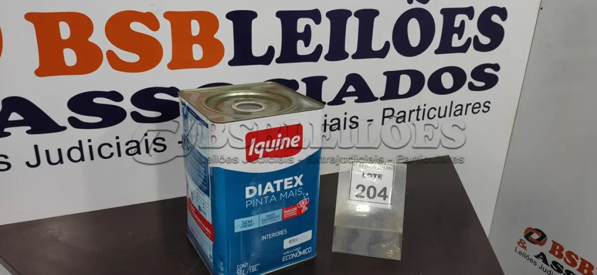 LOTE 204 - 01 LATA DE TINTA PARA INTERIORES DE 16/18 BRANCO BASE P MARCA IQUINE DIATEX. (NOVO) (NO ESTADO) ATENÇÃO! FAZER A VISITAÇÃO ANTES DE ARREMATAR, NÃO SABEMOS SE FUNCIONA. LEILÃO NÃO TEM GARANTIA E NEM DEVOLUÇÃO, SUJEITO A POSSÍVEIS AVARIAS VISÍVEIS/OCULTAS E/OU AUSÊNCIA DE COMPONENTES.