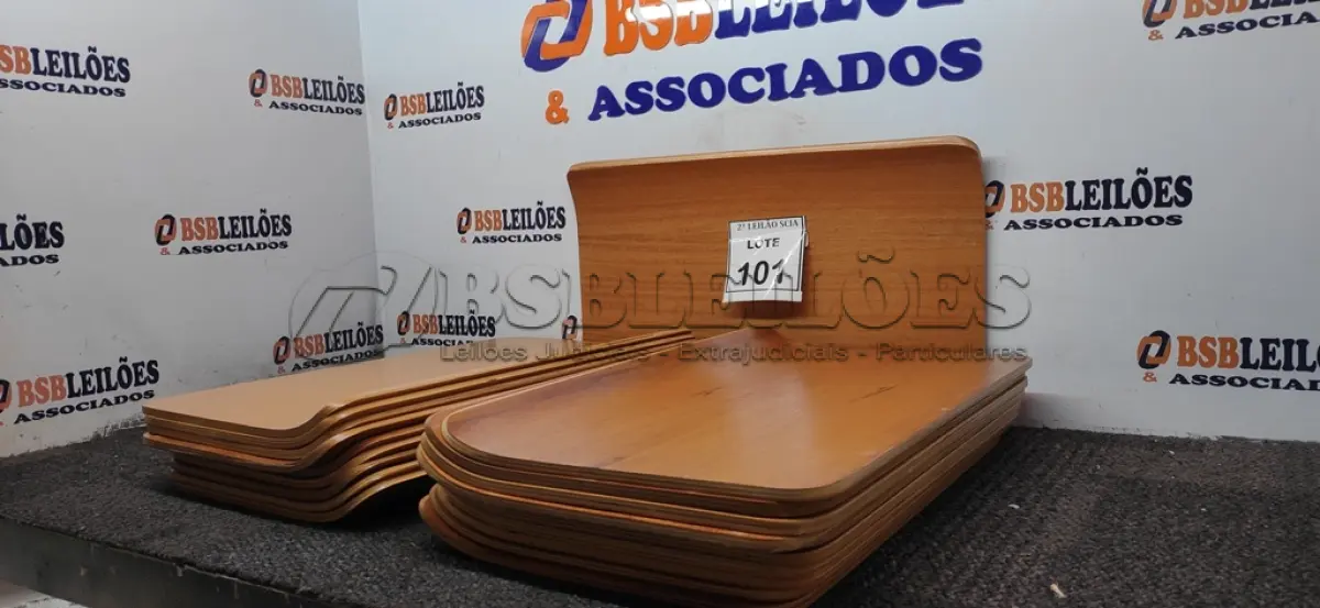 LOTE 101 - 20 MADEIRAS.  (NO ESTADO) ATENÇÃO! FAZER A VISITAÇÃO ANTES DE ARREMATAR, NÃO SABEMOS SE FUNCIONA. LEILÃO NÃO TEM GARANTIA E NEM DEVOLUÇÃO, SUJEITO A POSSÍVEIS AVARIAS VISÍVEIS/OCULTAS E/OU AUSÊNCIA DE COMPONENTES.