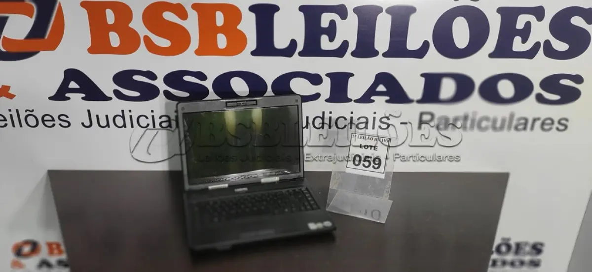 LOTE 059 - 01 NOTEBOOK MARCA VECTOR.  (NO ESTADO) ATENÇÃO! FAZER A VISITAÇÃO ANTES DE ARREMATAR, NÃO SABEMOS SE FUNCIONA. LEILÃO NÃO TEM GARANTIA E NEM DEVOLUÇÃO, SUJEITO A POSSÍVEIS AVARIAS VISÍVEIS/OCULTAS E/OU AUSÊNCIA DE COMPONENTES.