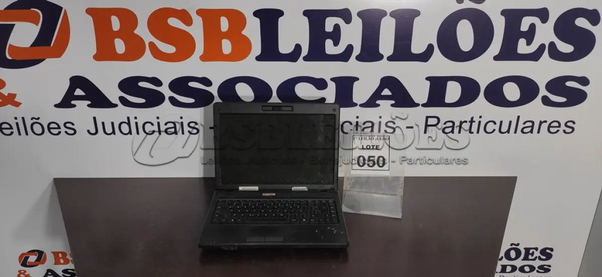 LOTE 050 - 01 NOTEBOOK MARCA VECTOR.  (NO ESTADO) ATENÇÃO! FAZER A VISITAÇÃO ANTES DE ARREMATAR, NÃO SABEMOS SE FUNCIONA. LEILÃO NÃO TEM GARANTIA E NEM DEVOLUÇÃO, SUJEITO A POSSÍVEIS AVARIAS VISÍVEIS/OCULTAS E/OU AUSÊNCIA DE COMPONENTES.